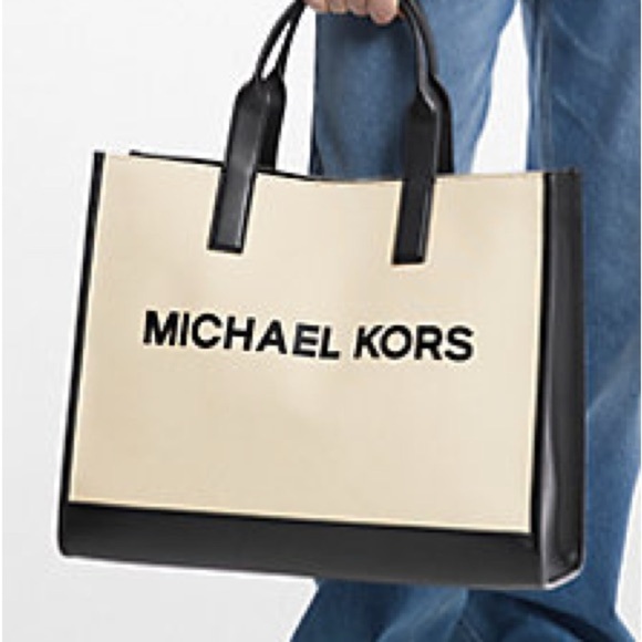 Michael Kors Black & Cream Logo Commuter Tote Chic Everyday Carryall NWT ✨ - Picture 9 of 10